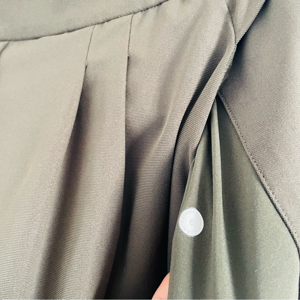 Lululemon Essential High-Rise Trouser - Picture 7 of 9
